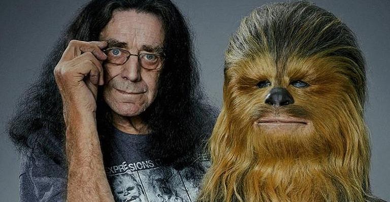 Peter Mayhew, ator que interpretou Chewbacca desde 1977 morre aos 74 anos