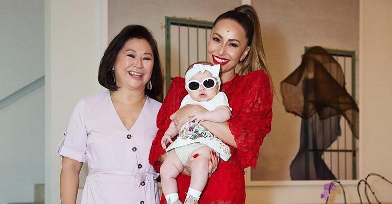 Kika Sato comemora Dia dos Netos ao lado de Zoe e declara: ”Somos abençoados”