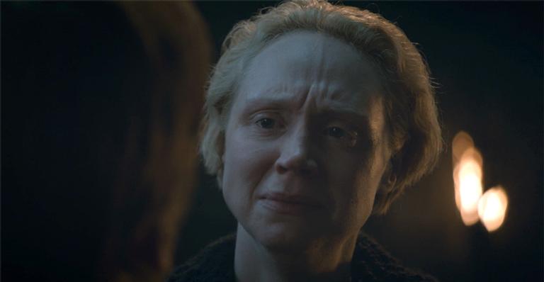 Gwendoline Christie, a Brienne de Game of Thrones, comenta cena de sofrimento: ”Partir o coração”