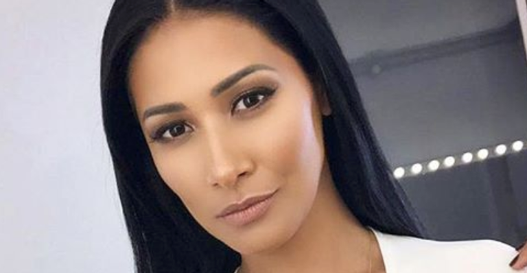 Simaria revela motivo de ter se casado com estrangeiro