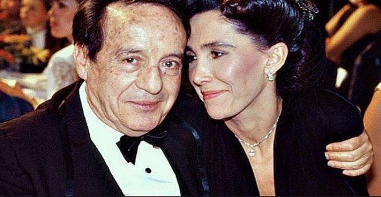 Viúva de Roberto Bolaños, o eterno Chaves, encanta a todos em aparição pública
