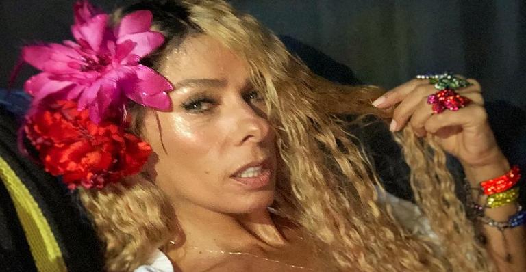 Adriane Galisteu desabafa sobre preconceito após ter perdido irmão vítima do HIV