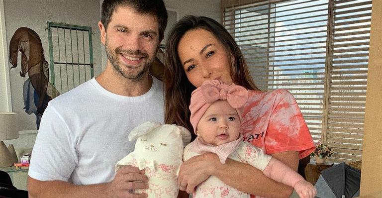 Sabrina Sato revela a Eliana que irá aumentar a família