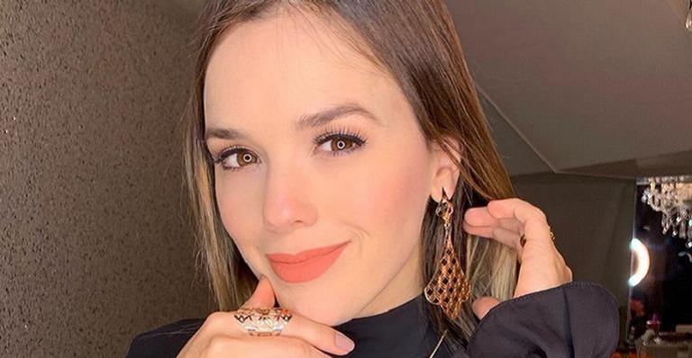 Com sua filha Liz no colo, Thaeme Mariôto faz homenagem para sua mãe: ”Hoje eu entendo tudo”