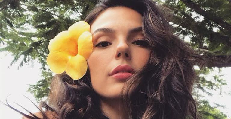 Isis Valverde relembra foto de bebê e seu pai é confundido com Humberto Martins