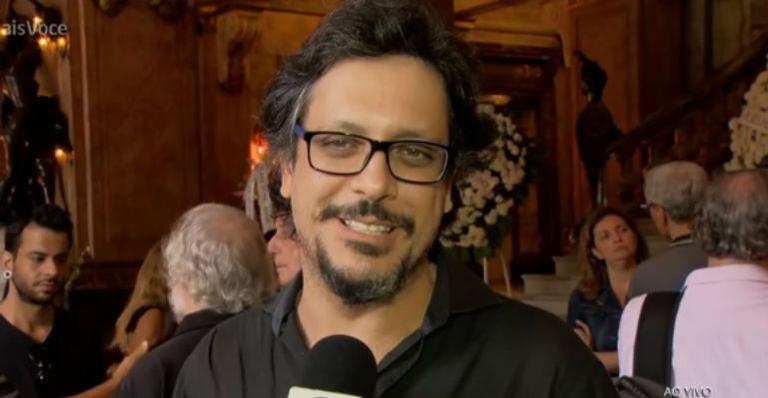 Do velório, Lucio Mauro Filho comove ao falar sobre a morte do pai para o ‘Mais Você’