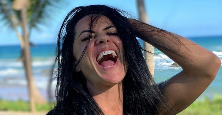 Graciele Lacerda disserta sobre auto aceitação e posta foto incrível com a cara limpa