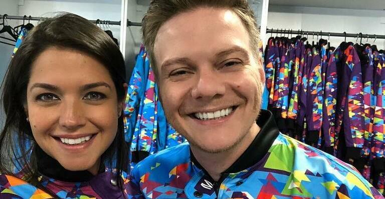 Com Thaís Fersoza, Michel Teló encontra Sandy e Junior e declara: ”Sonho realizado”