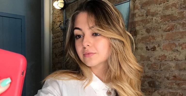 Klara Castanho revela estar perdendo complexo com o próprio corpo: ”Maturidade”