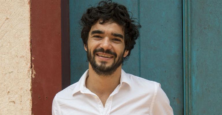 Caio Blat se pronuncia pela primeira vez sobre acusação de assédio: ”Notícia mentirosa!”