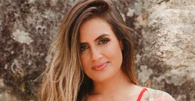 Sexy! Carol Peixinho aposta em traje mínimo e arranca suspiros na web