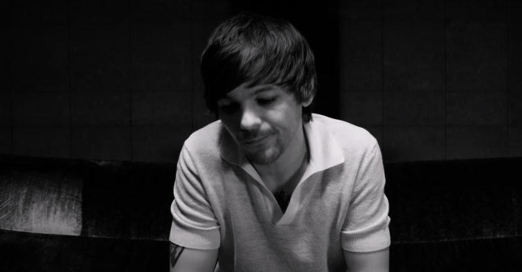 Louis Tomlinson lança clipe em homanegem à sua mãe falecida, confira “Two Of Us”