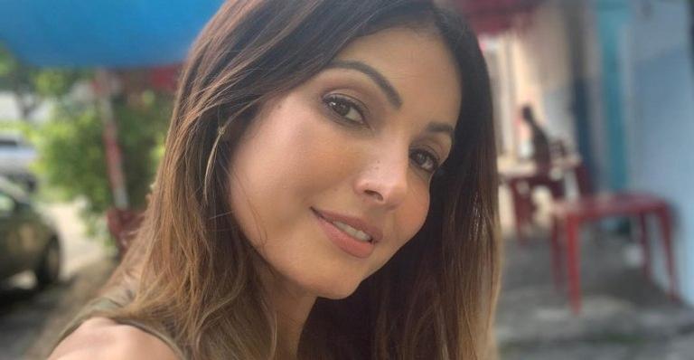 Patrícia Poeta esbanja sensualidade em look provocante e pernas chamam atenção