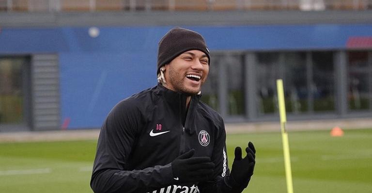 Sem pressão para convocação, Neymar curte noitada com Usain Bolt