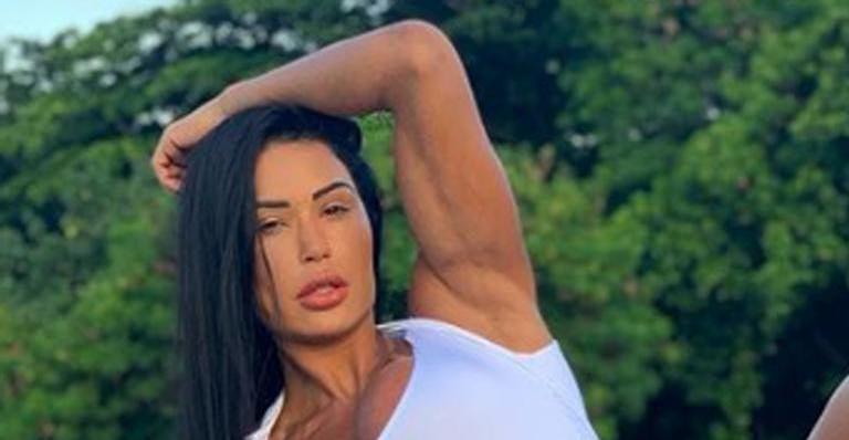 Gracyanne Barbosa enfrenta macacos famintos durante tour na África do Sul