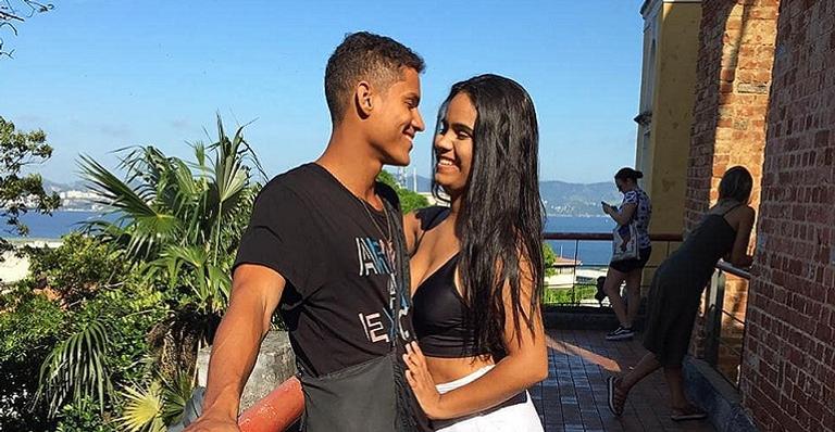Danrley se derrete por Larissa Celestino com clique extremamente romântico