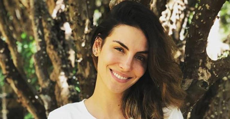 Mel Fronckowiak emociona ao lamentar morte do avô: ”Vida é somente um suspiro”