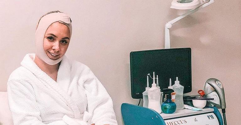 Patrícia Leitte retira curativos de último procedimento cirúrgico e surpreende internautas
