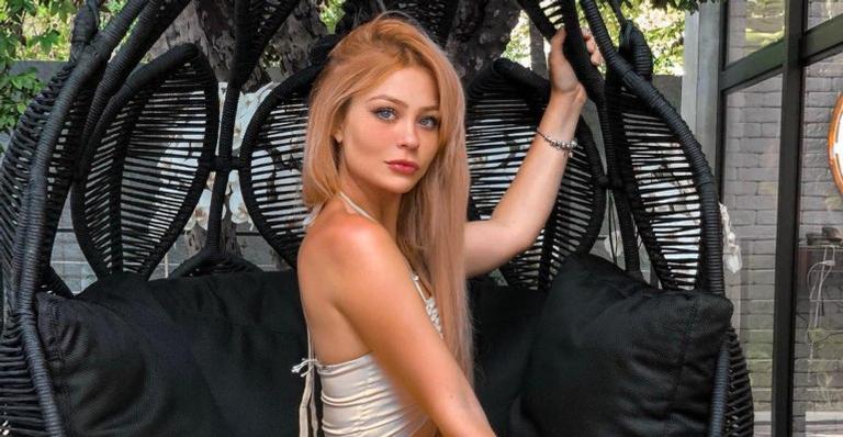 Dainara Pariz passa por mudança drástica no visual e fica irreconhecível