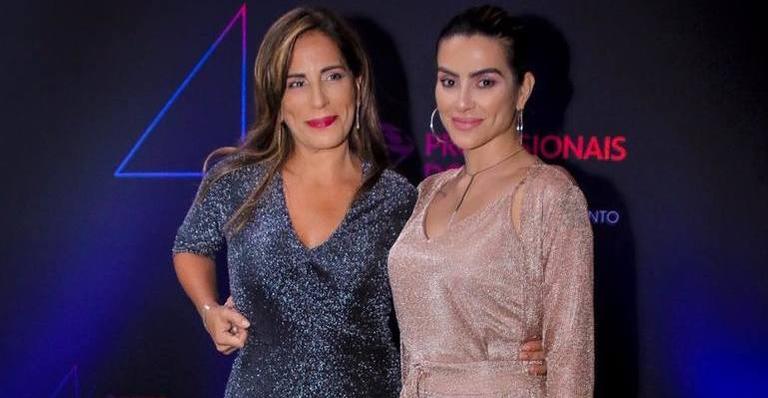 Glória Pires relembra foto de infância de Cleo e confunde internautas