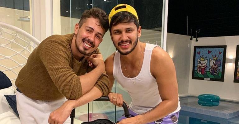 Marido de Carlinhos Maia vai às lágrimas em lua de mel após polêmica: ”Tenho medo da maldade”