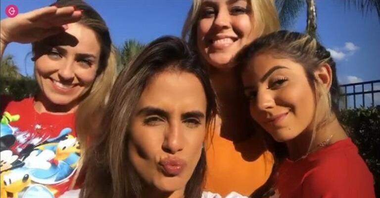 Ex-BBBs Paula, Hariany, Carol Peixinho e Isabella sensualizam na Disney