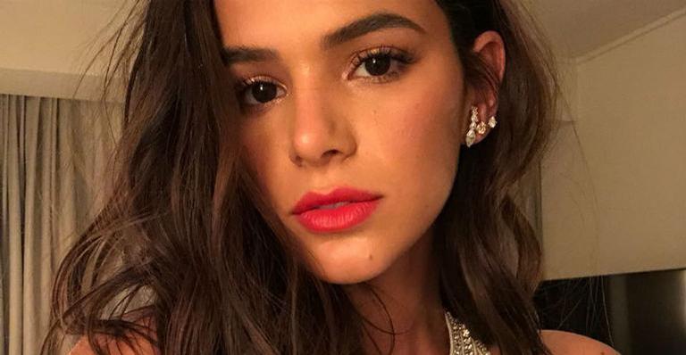 Bruna Marquezine recebe ligação às 3 da manhã no FaceTime: ”Saudade”