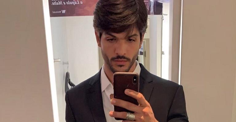 Ex-BBB fica revoltado ao ter fotos usadas em aplicativo de relacionamentos