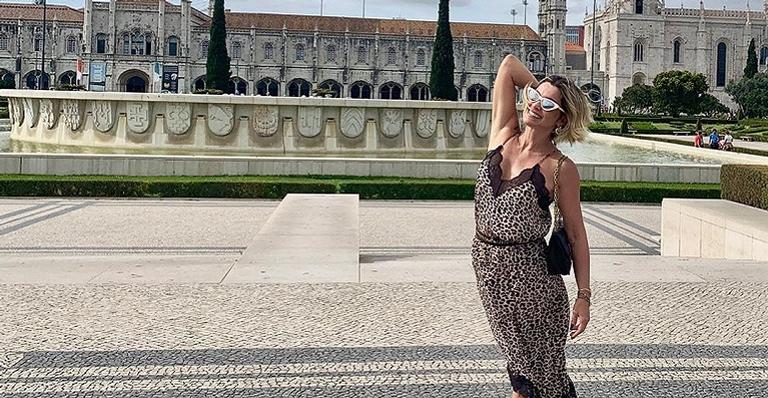 Flávia Alessandra celebra passeio incrível na Europa e brinca: ”Sabadou”