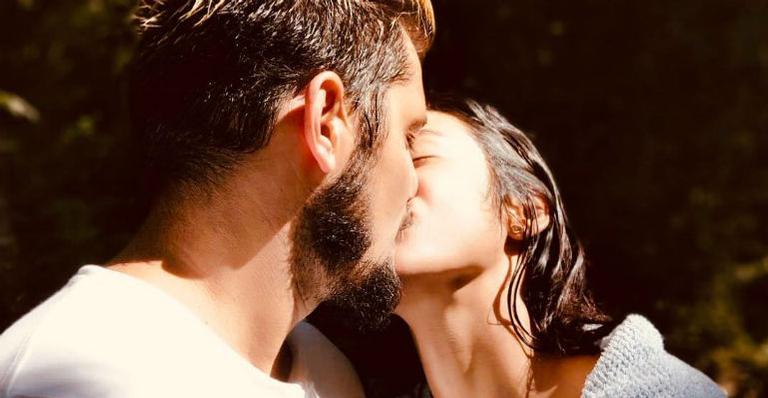 Yanna Lavigne se declara para Bruno Gissoni no aniversário de 1 ano de casamento