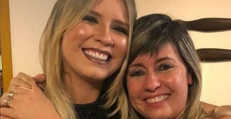Sogra de Marília Mendonça assiste ao show da cantora e elogia: ”Lindo demais”