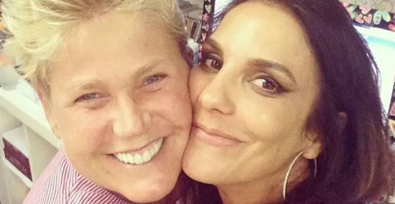 Ivete Sangalo se encontra com Xuxa Meneghel e afasta de vez rumores de briga: ”Beijei e mordi”