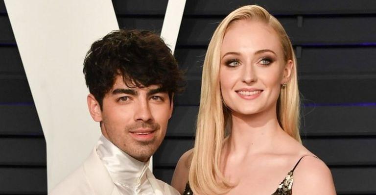 Produtor quebra regra durante o casamento de Joe Jonas e Sophie Turner