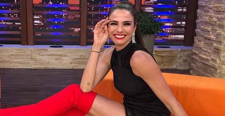 Aos 49 anos, Luciana Gimenez tira a roupa e corpo magérrimo chama atenção