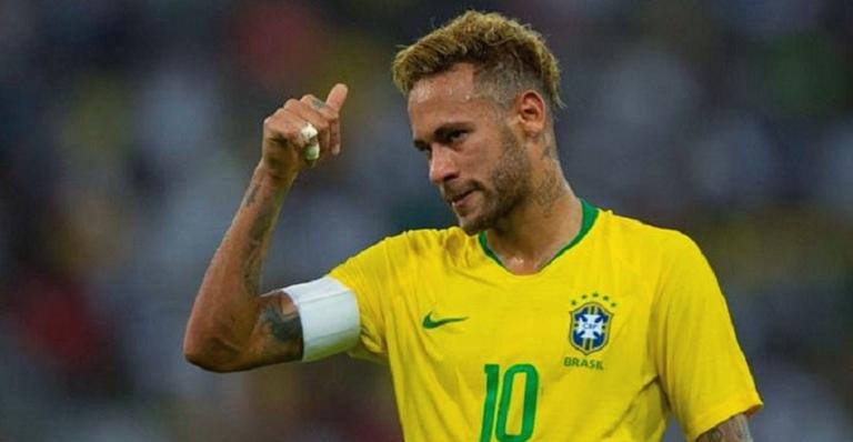 Após rumores de lesão, Neymar Jr treina separado do restante do grupo