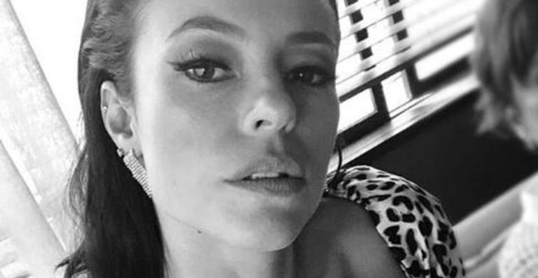 Paolla Oliveira posa com look colado de Vivi Guedes e ganha elogio nas redes sociais: ”Rainha”