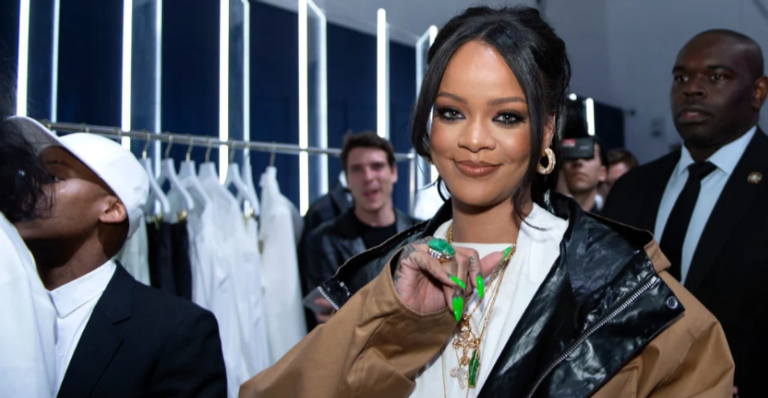 Marca de roupas de Rihanna quebra padrões de beleza impostos pela sociedade
