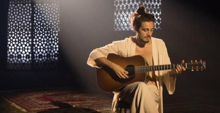 Tiago Iorc grava ‘Acústico MTV’ e marca volta do cantor nos palcos
