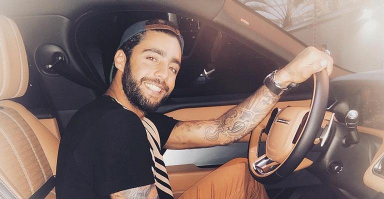 Pedro Scooby rebate fã que o criticou por falta de consideração com Luana Piovani
