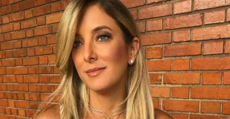 Toda estilosa com vestido de oncinha, Ticiane Pinheiro ostenta barrigão