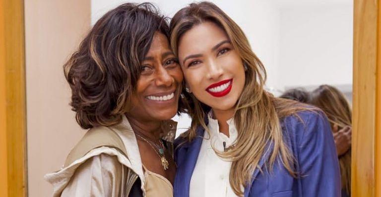 Gloria Maria faz visita especial no SBT para ver Silvio Santos