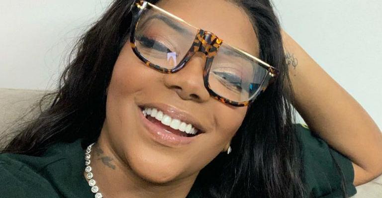 Após assumir romance, Ludmilla e a namorada posam com looks iguais
