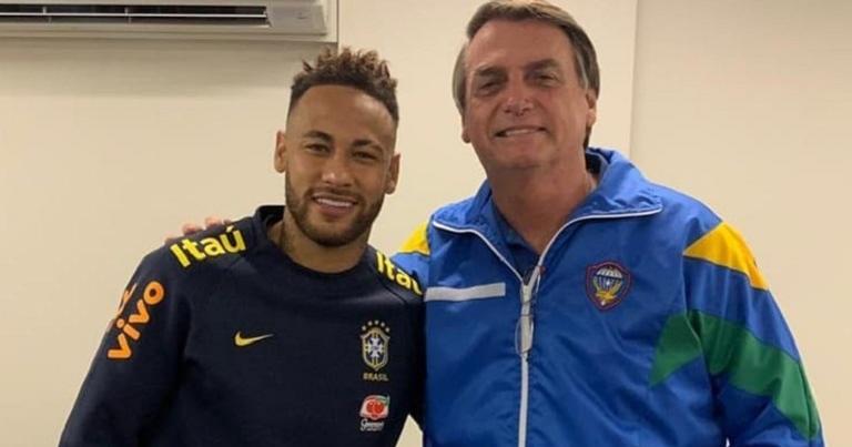 Em meio a polêmicas, Neymar Jr. recebe visita de Bolsonaro no hospital
