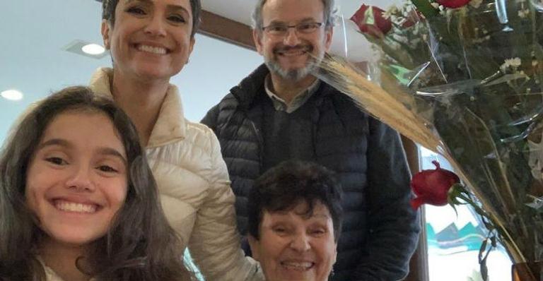 Sandra Annenberg promove festa intimista para comemorar o aniversário de 51 anos