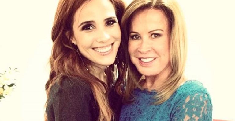 Zilu compartilha clique raro e antigo ao lado da filha Wanessa e fãs comentam: ”Duas bealdades”