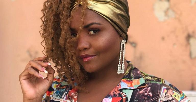 Gaby Amarantos assume celulite em foto e sensualiza na web: ”Sem montagens”