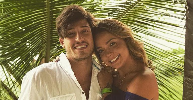 Carol Dantas e Vinicius Martinez se casam no interior de São Paulo