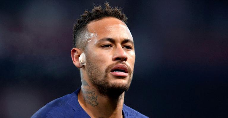 Modelo dá duas versões diferentes sobre caso de estupro envolvendo Neymar Jr.