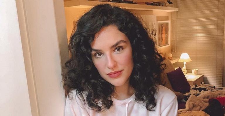 Kéfera causa ao comemorar vitória da Seleção Feminina: ”Jogue como uma mina”