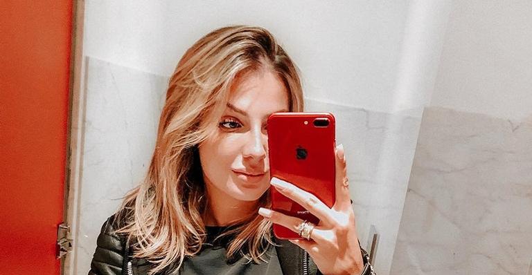 Modelo brasileira surpreende internautas e é apontada como sósia de Perrie Edwards
